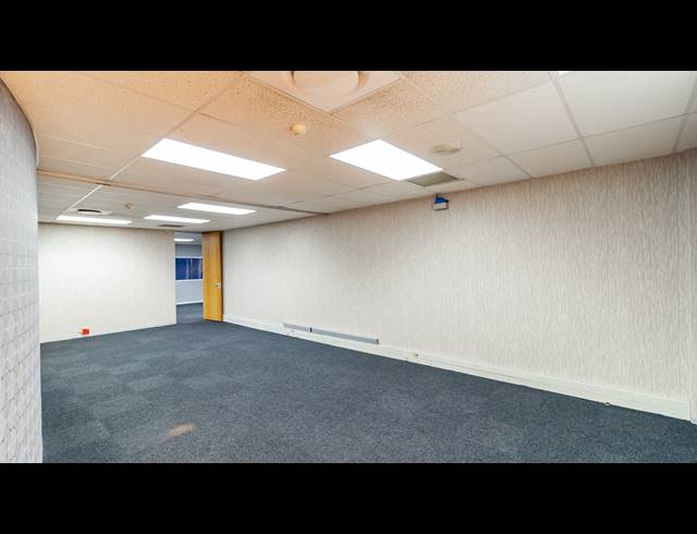 5,047M² OFFICE FOR SALE IN FERNDALE